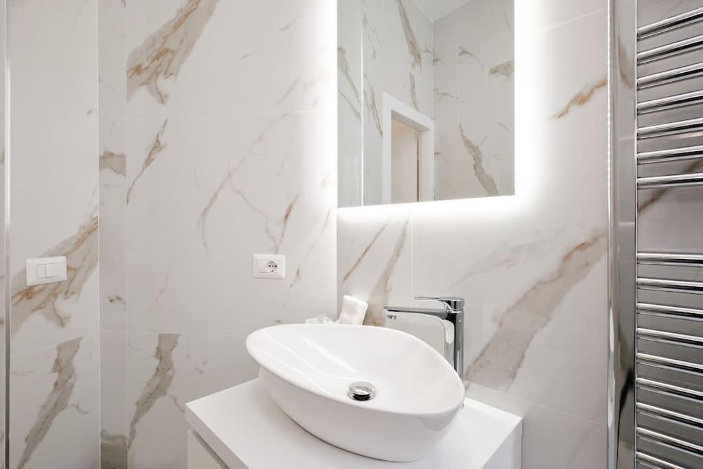 20 Minuti Vaticano - Nido Shopping Folkoristico Apartamento Roma